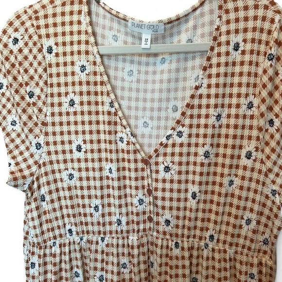 NWT- Planet Gold Plus Size 2X Babydoll Dress with Daisy Plaid - Picture 2 of 8